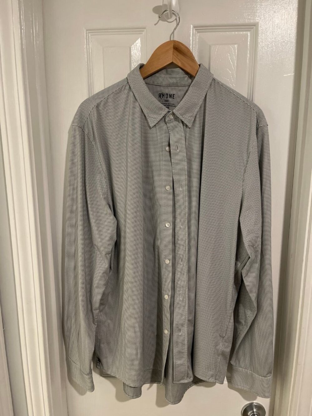 Rhone Commuter Performance Button Down Shirt Mens XL Gray Black Micro Check